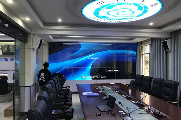 無縫拼接屏有什么特點，相比普通的液晶拼接屏有什么優(yōu)勢