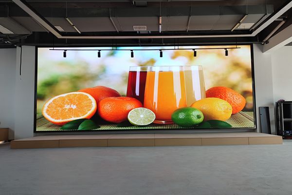 全彩LED顯示屏在會議室場合的應(yīng)用優(yōu)勢有哪些