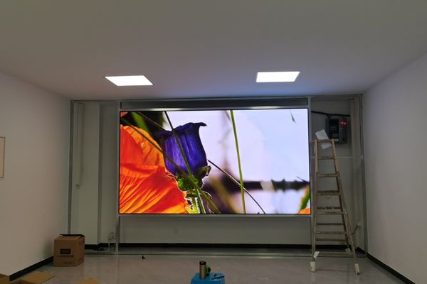 LED透明屏和LED顯示屏的區(qū)別？